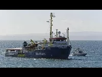Újszülött csecsemőt mentett ki a Földközi-tengerből a Sea-Watch csoport hajója