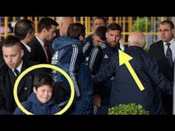 Messi és a gyerekek, akiknek életük egyik legnagyobb élménye talán az a néhány pillanat, ami..