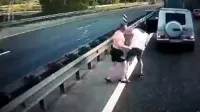 Büntetőfékezett, de nagyon pórul járt! 