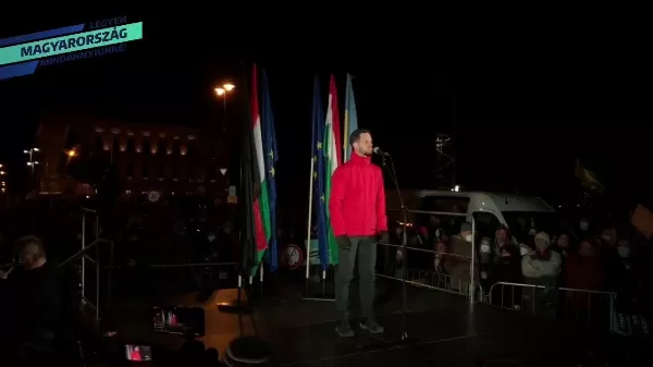 Ellenzéki tüntetés Budapesten: Putyin, takarodj!