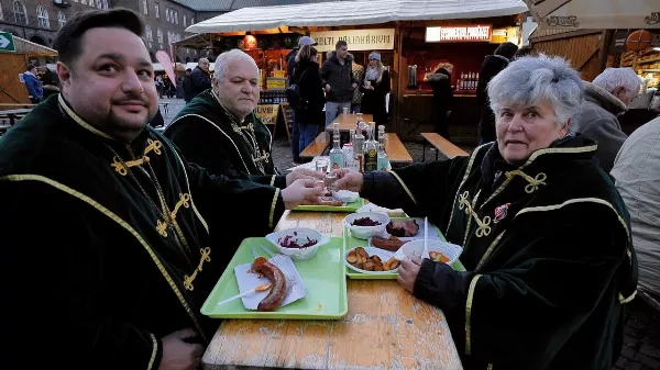 A Szeged365 jelenti: Pálinka, Kraftwerk és egy furcsa majális a Dóm téren