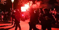 Utcára vonultak a szélsőségesek Macron győzelme után Franciaországban