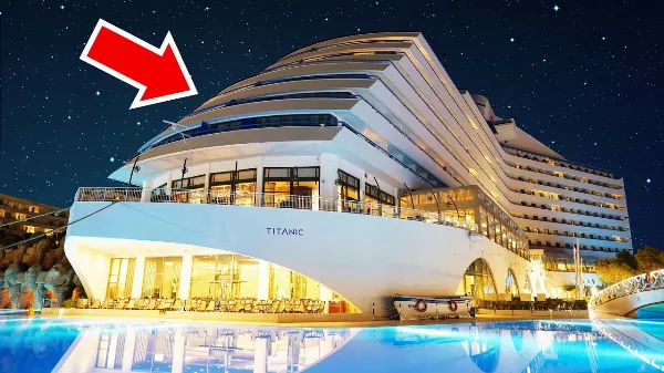 🚢 A világ legnagyobb hajószállodájában szálltam meg 🛏️