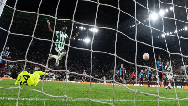 Tíz emberrel is nyert a Fradi! Jó kezdés az Európa-liga csoportkörében