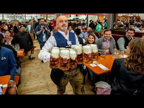 Újra csapraverték a hordókat Münchenben, két év kihagyás után megint van Oktoberfest 