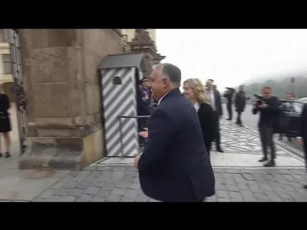 Kifütyülték Orbán Viktort Prágában 