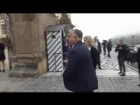 Kifütyülték Orbán Viktort Prágában 