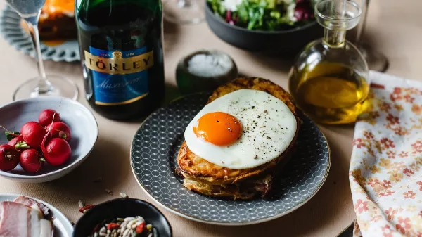 A melegszendvicsek francia királynője a Croque madame szendvics 