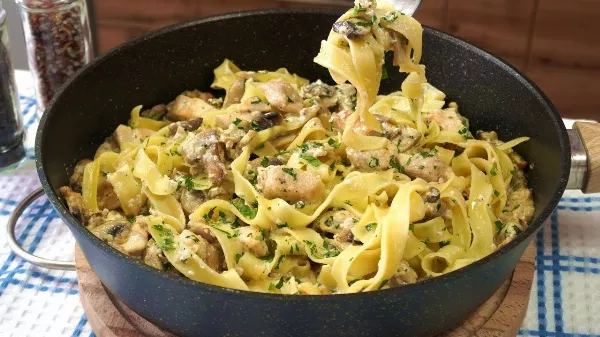 Ez a legfinomabb tészta, amit valaha ettem! Fettuccini recept csirkemellel