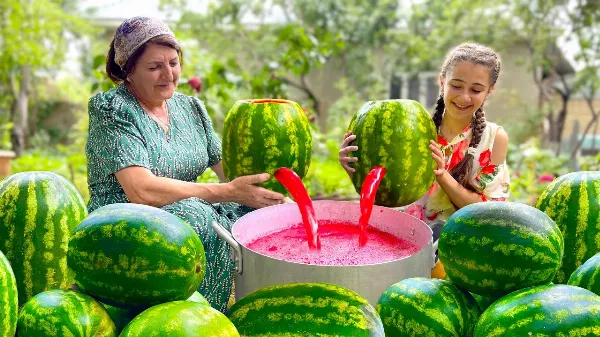 Hihetetlen Görögdinnyelé 🍉 befőzési technika! A titkos módszer, amelyet látnia kell.