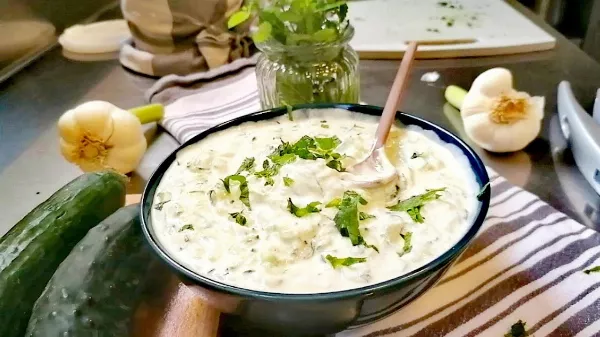 A legjobb tzatziki recept - így tanított a görög szakács a kocsmában.