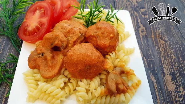 Bakonyi betyáros húsgombóc, ami betyár finom! 🍲🥘🍲 Gyors, laktató és isteni finom!