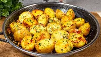 Hihetetlenül finom és gyors krumplirecept. Nem ettél még ilyen finomat!