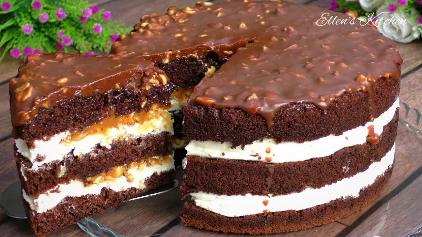 Percek alatt elkészíthető, szájban olvadó Snickers torta recept! Egyszerűen és gyorsan elkészítheted! 🍰🎂🍰