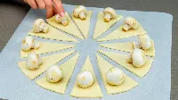 3 összetevőből álló 10 perc alatt elkészíthető, fantasztikusan finom leveles tészta előétel recept! Olcsó, gyors, egyszerű recept!