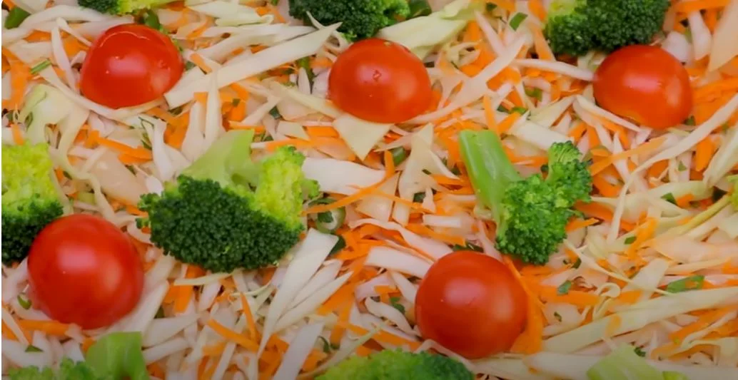 zöldség káposzta sárgarépa hagyma étel fogyás fogyókúra étel saláta