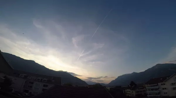 Elbújik a Nap - napnyugta Igisben - time-lapse videó Svájcból