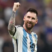 A Kripto Felrobban, Mivel Lionel Messi Solana Memecoinját Népszerűsíti; Azonban a Befektetők Még Mindig a Bevételmegosztó Óriás, a Rollblock Mellet Döntenek