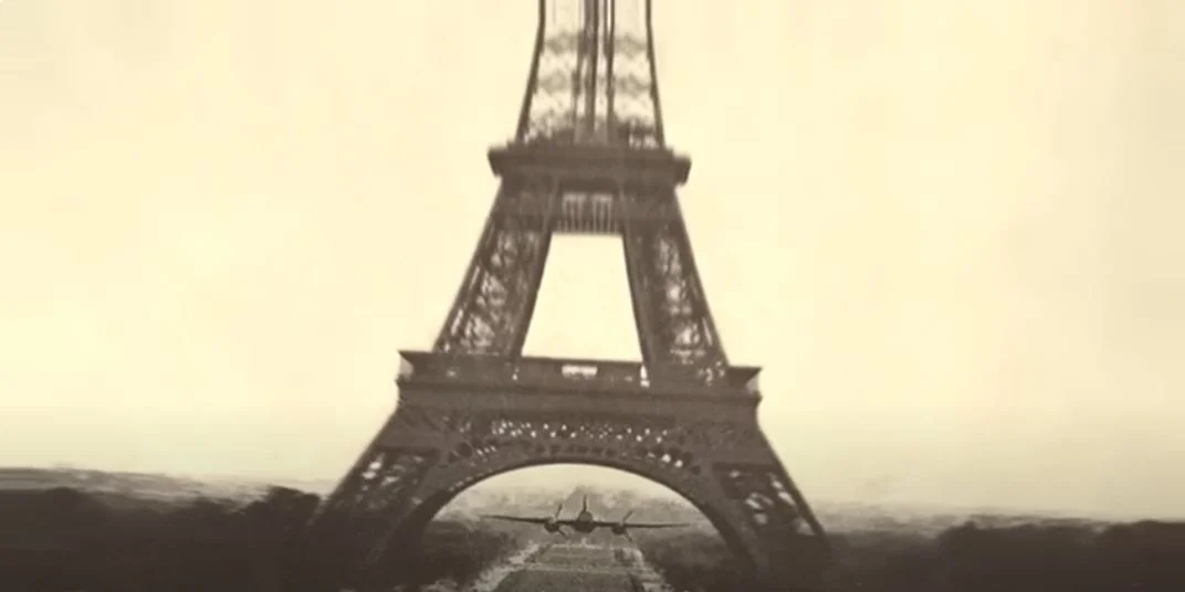 Eiffel torony repülőgép