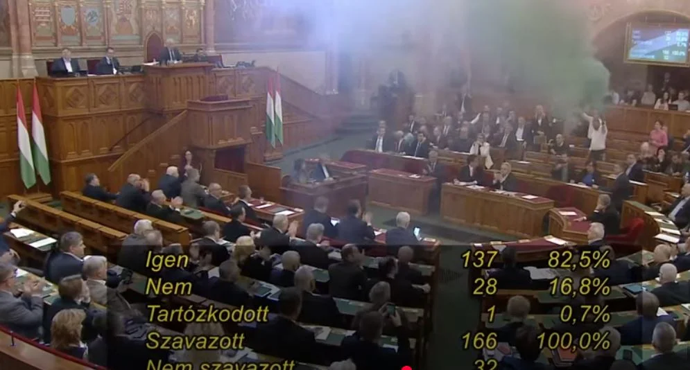 parlament füst szavazás