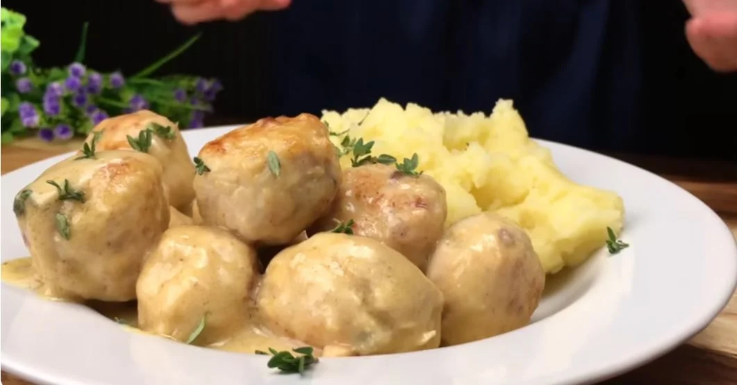 csirkés húsgombóc krumplival