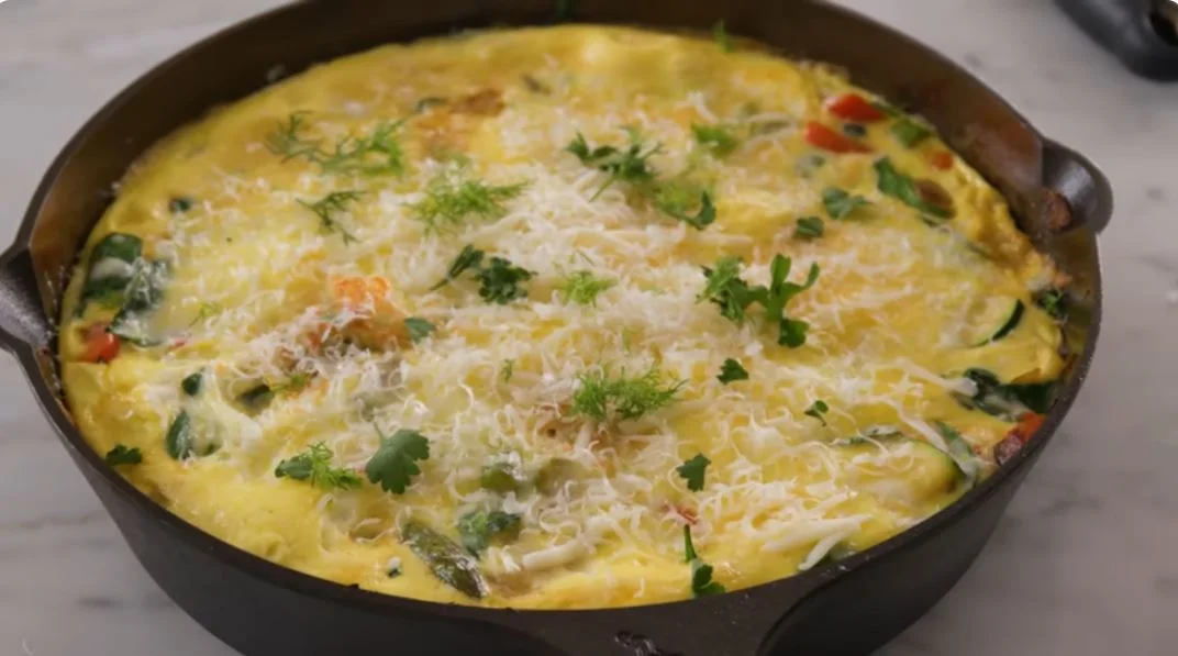 frittala tojásos lepény zöldség reggeli