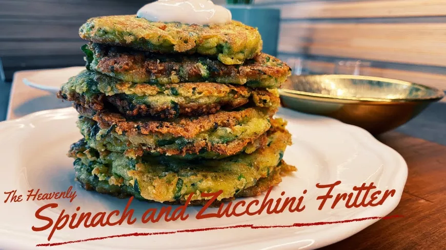 Cukkini, feta és spenót lepény fokhagymás tzatzikivel – recept