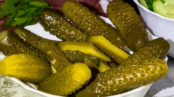 Ez történik a testedben, ha minden nap eszel kovászos uborkát – Az 5. pontnál leesik az állad!