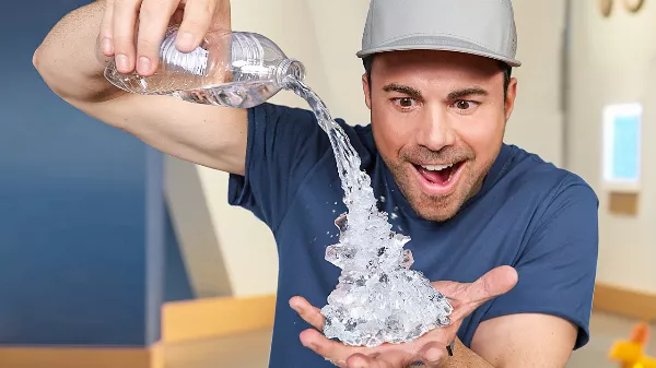 5 bűvésztrükk, amit otthon is kipróbálhatsz – és ami mögött tudomány van!