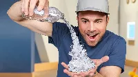 5 bűvésztrükk, amit otthon is kipróbálhatsz – és ami mögött tudomány van!