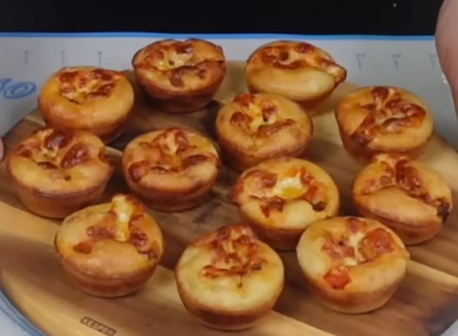 mini pizza tálalás