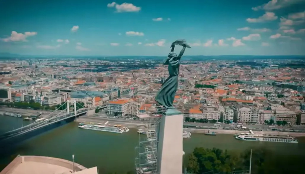gellérthegy citadella szabadság szobor duna budapest