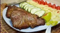 Gyorsan sütött böllérpecsenye – a magyar konyha ropogós titka