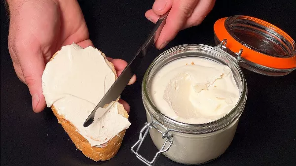 Villámgyors házi frisssajt, ami mindenkit lenyűgöz