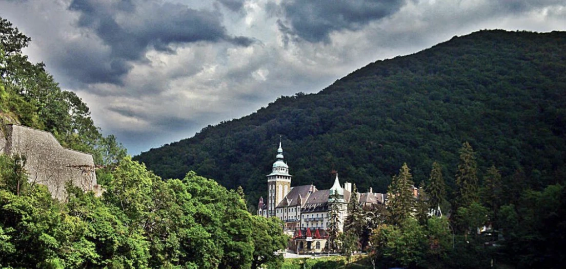 lilafüred szálló kastély tó