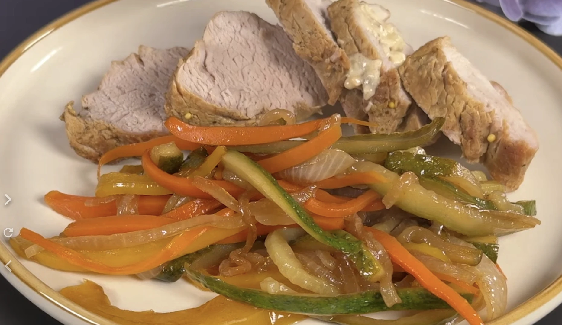 sertészüzérme sütése slaátával