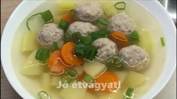 Húsgombóc leves, ami újra divatba hozza a klasszikus ízeket