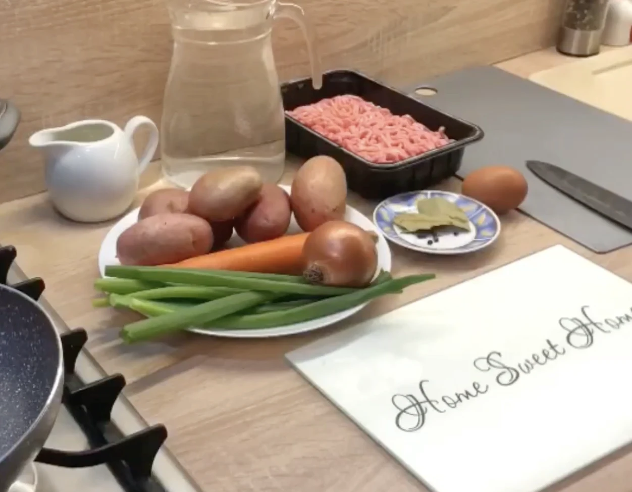 húsgombócleves alapanyagok