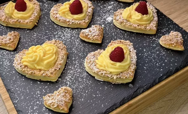 Zseniális leveles tészta recept: ropogós Valentin-napi édesség percek alatt 💟