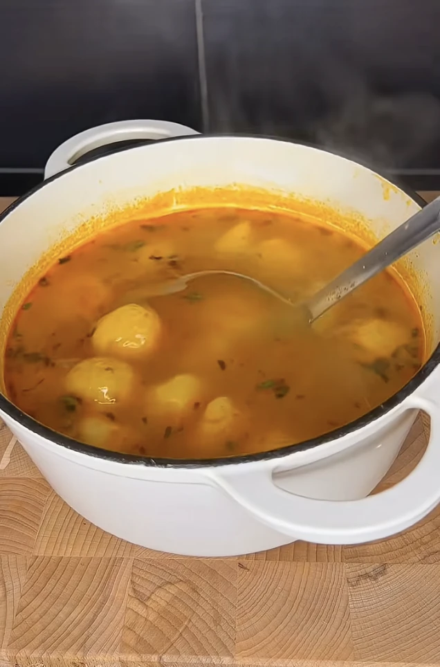 burgonyagombóc leves 