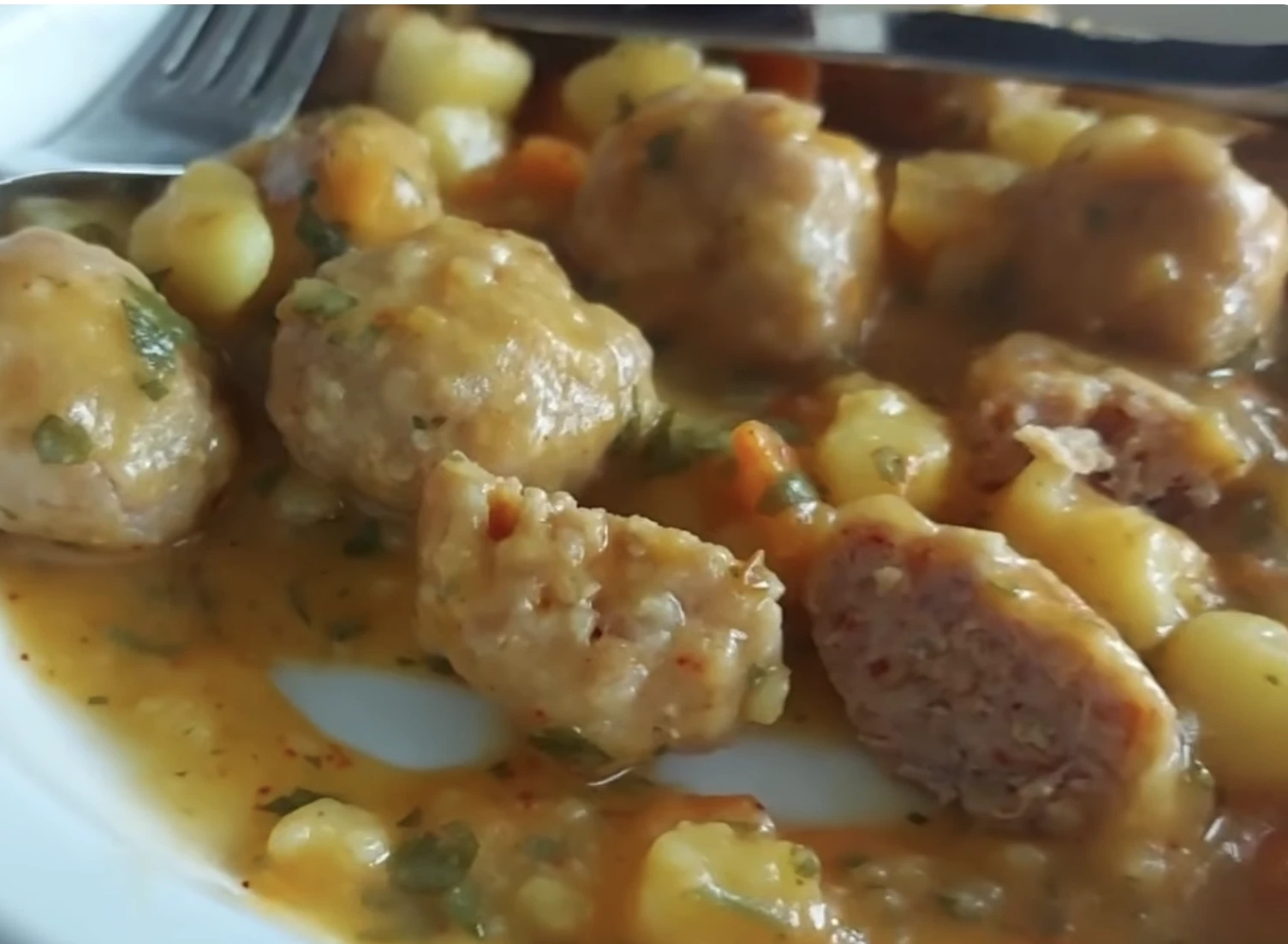 egytálétel húsgombóc