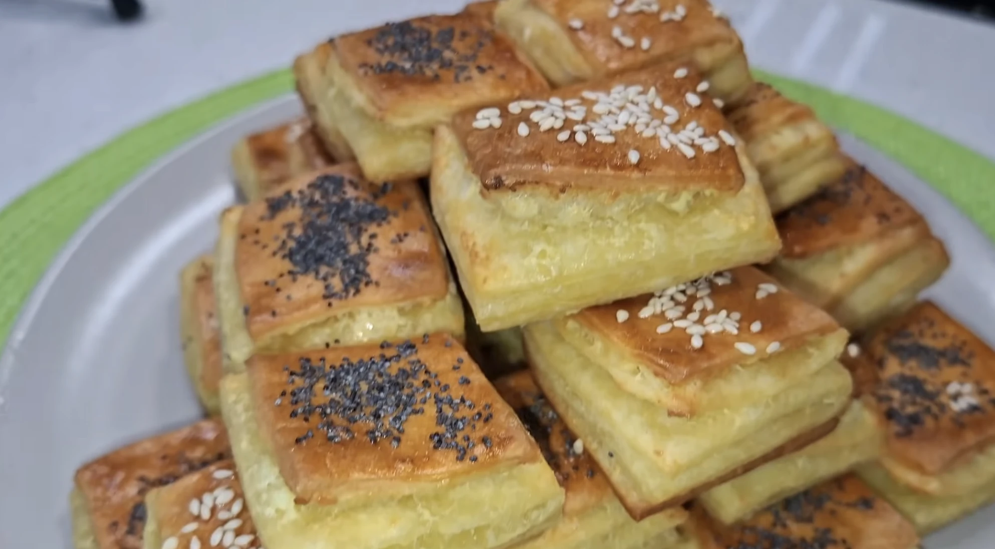 túrós kelt pogácsa