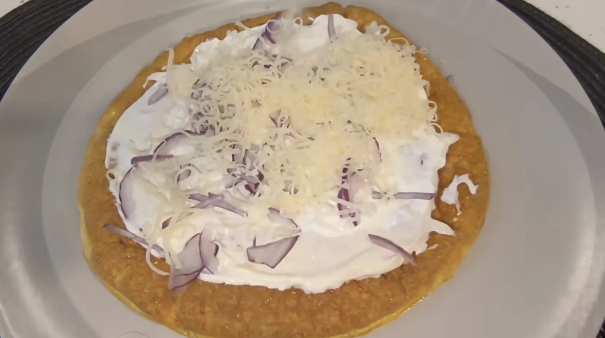 langos_sajtos_tejfolos hagymás