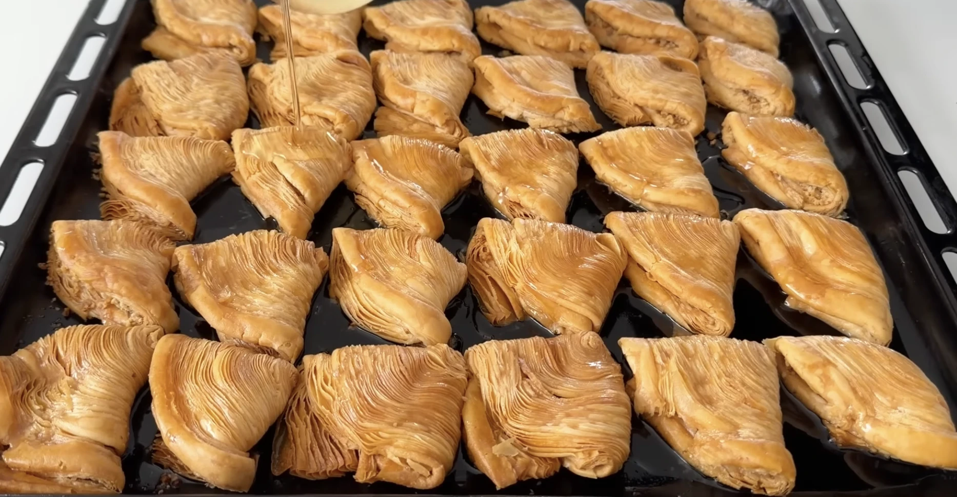 ropogós, szirupos desszert