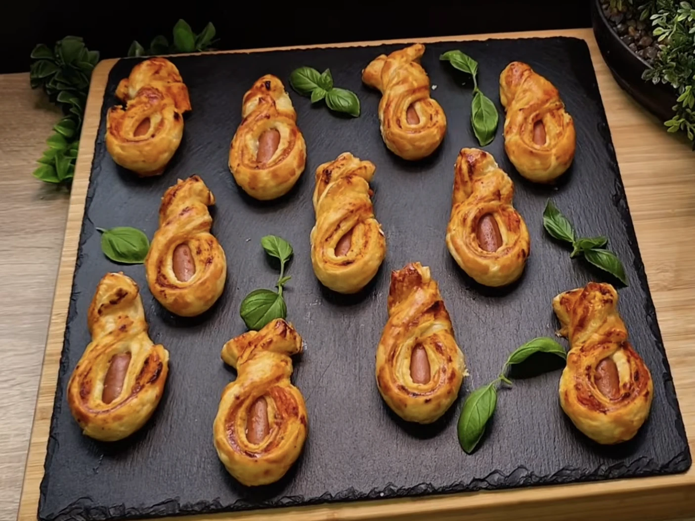 húsvéti virslis snack