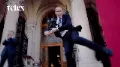 Hegedűs Zsolt miniszter a Parlament lépcsőjén ismételte meg elhíresült táncát
