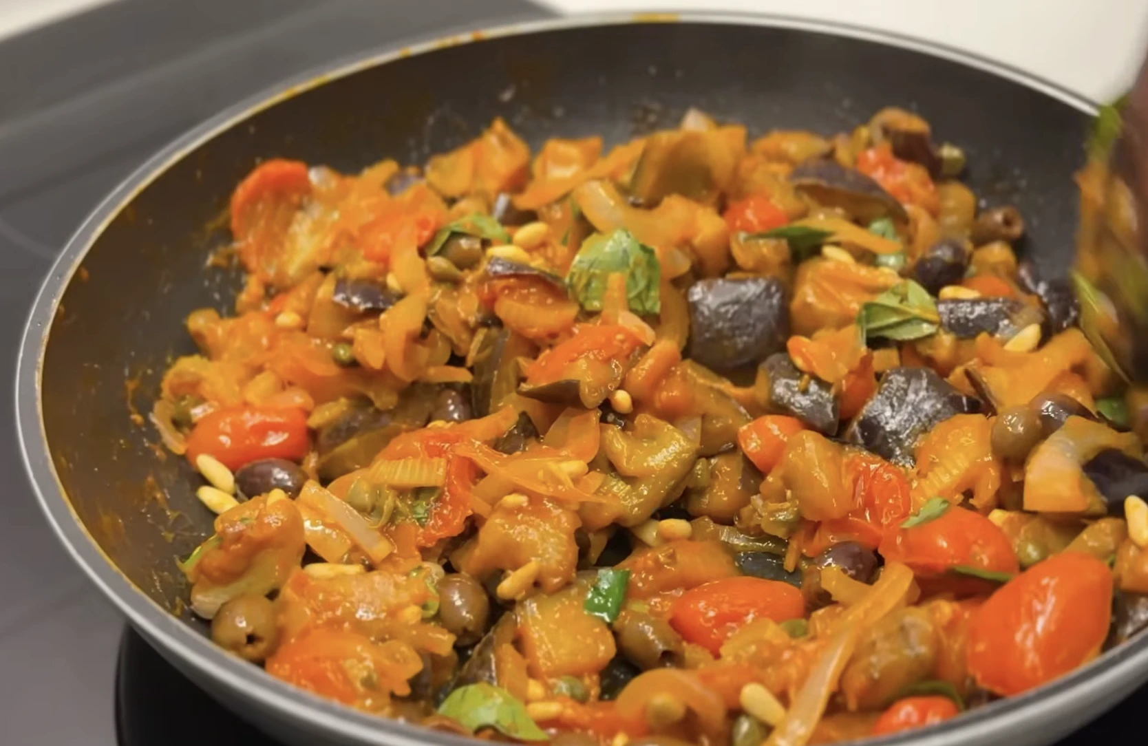 serpenyős szicíliai padlizsános caponata