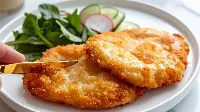 Ettől lesz szaftosabb a rántott hús, mint a megszokott panírban