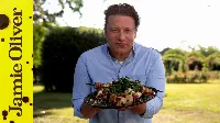 A sós sajt halloumi (grillsajt) és az édes barack titkos grillpárosa | Jamie Oliver