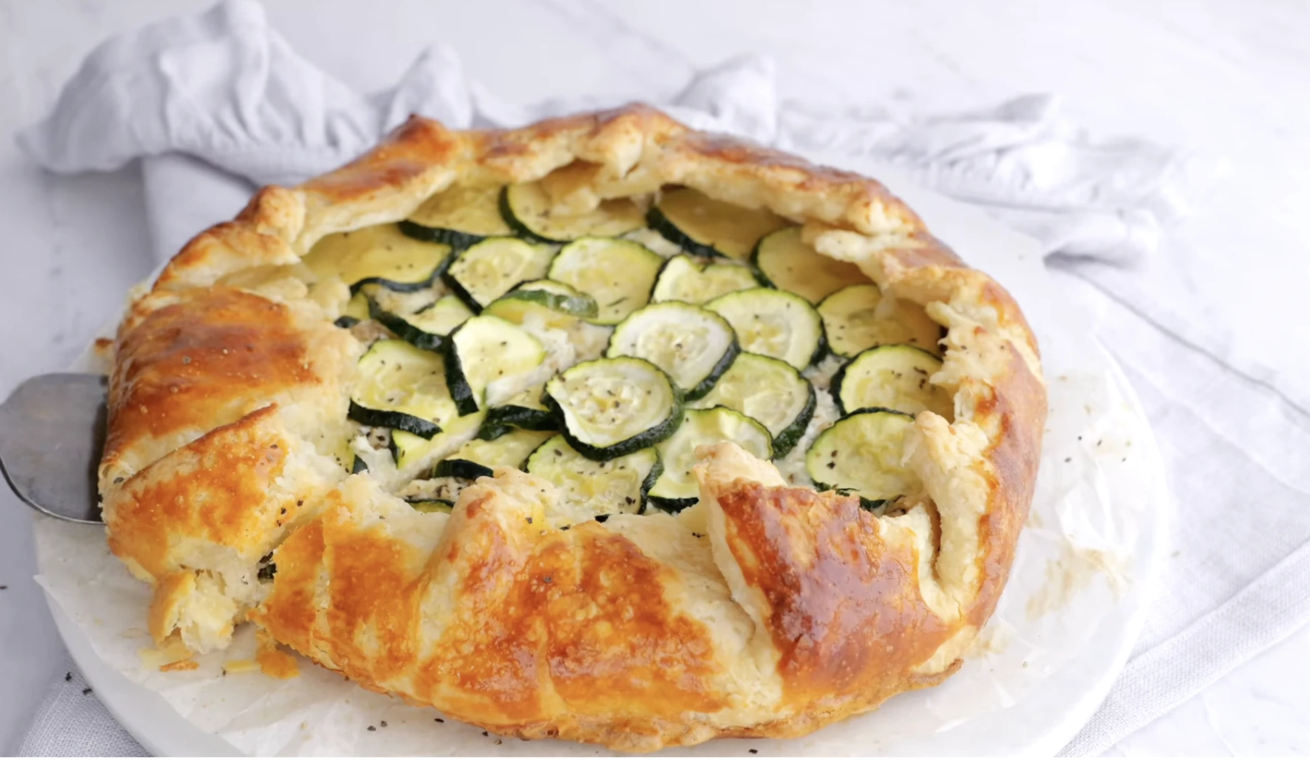 cukkinis-ricottás galette